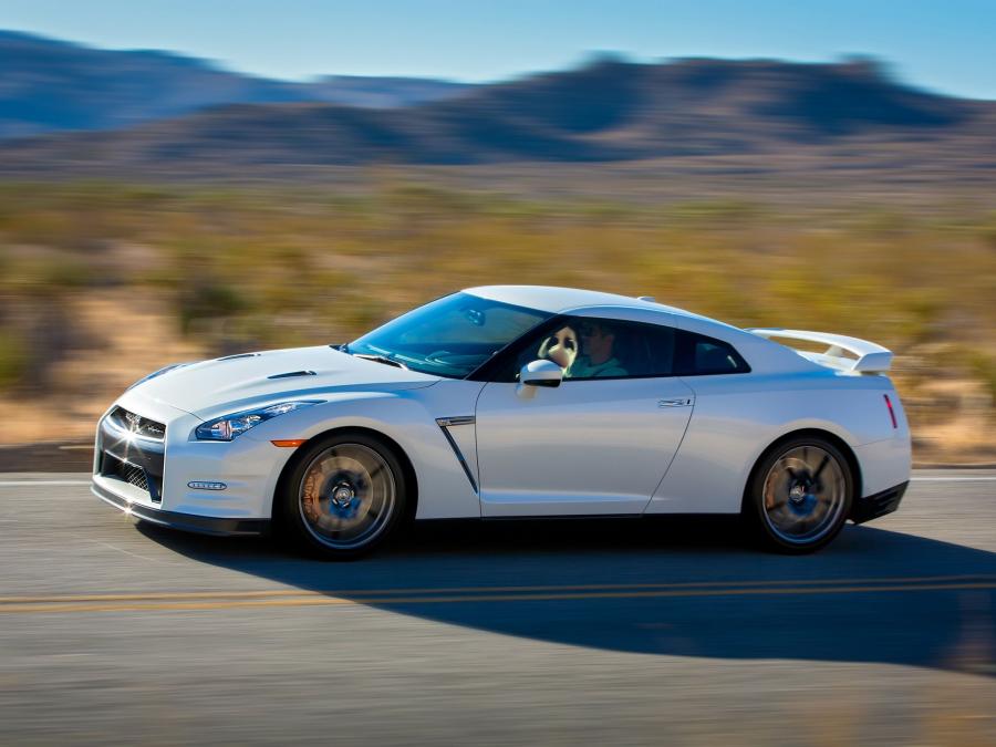  Nissan GT-R Black Edition 2010 года  (US) (фото 23 из 27)